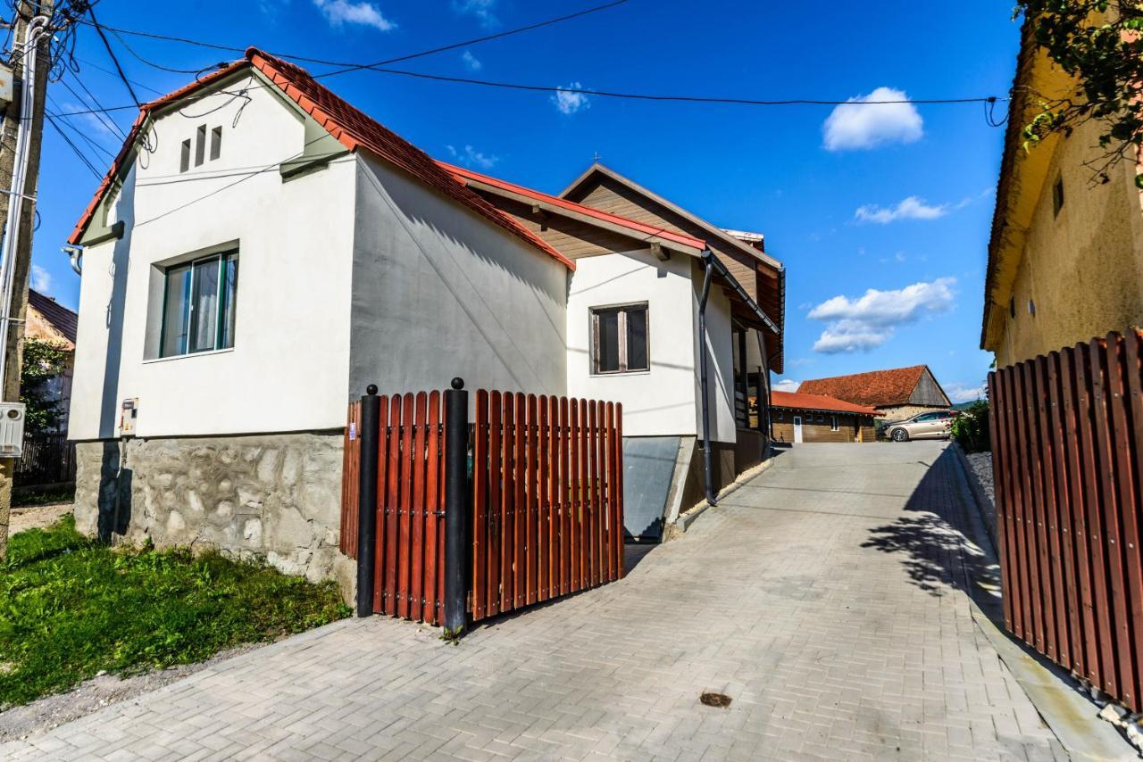 Lina Agropanzio Otel Tomesti  Dış mekan fotoğraf